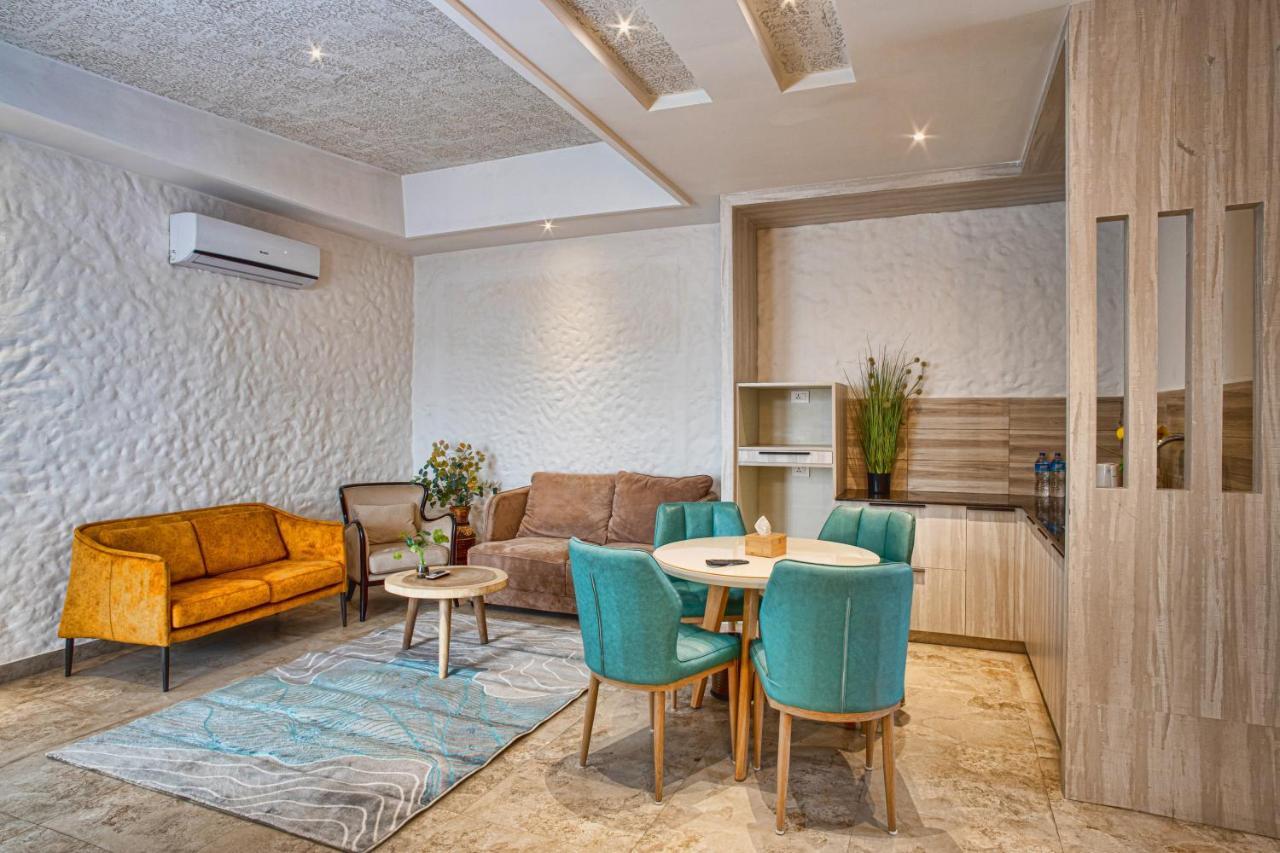 Arushi Boutique Hotel Kathmandu Bagian luar foto