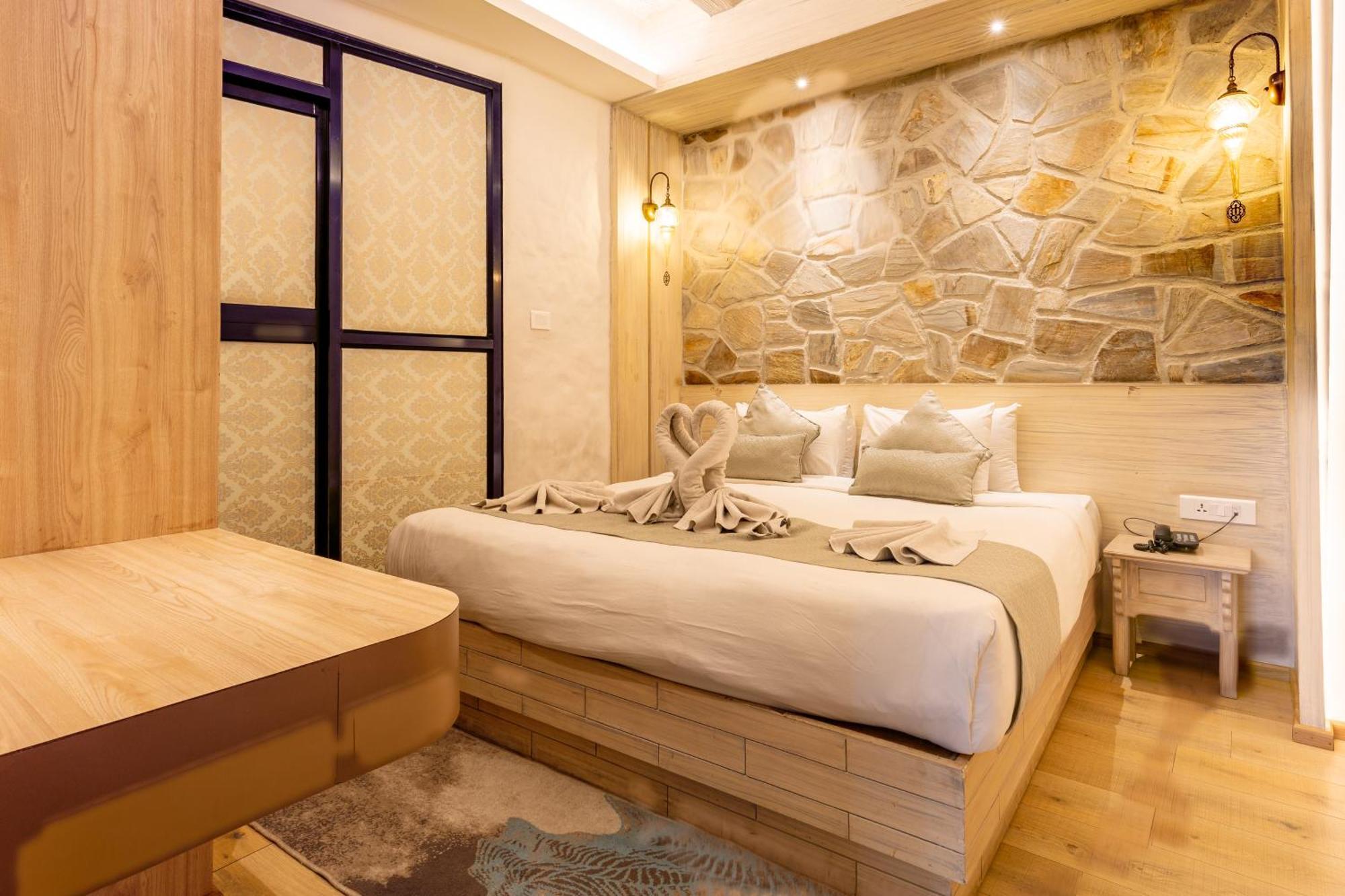 Arushi Boutique Hotel Kathmandu Bagian luar foto