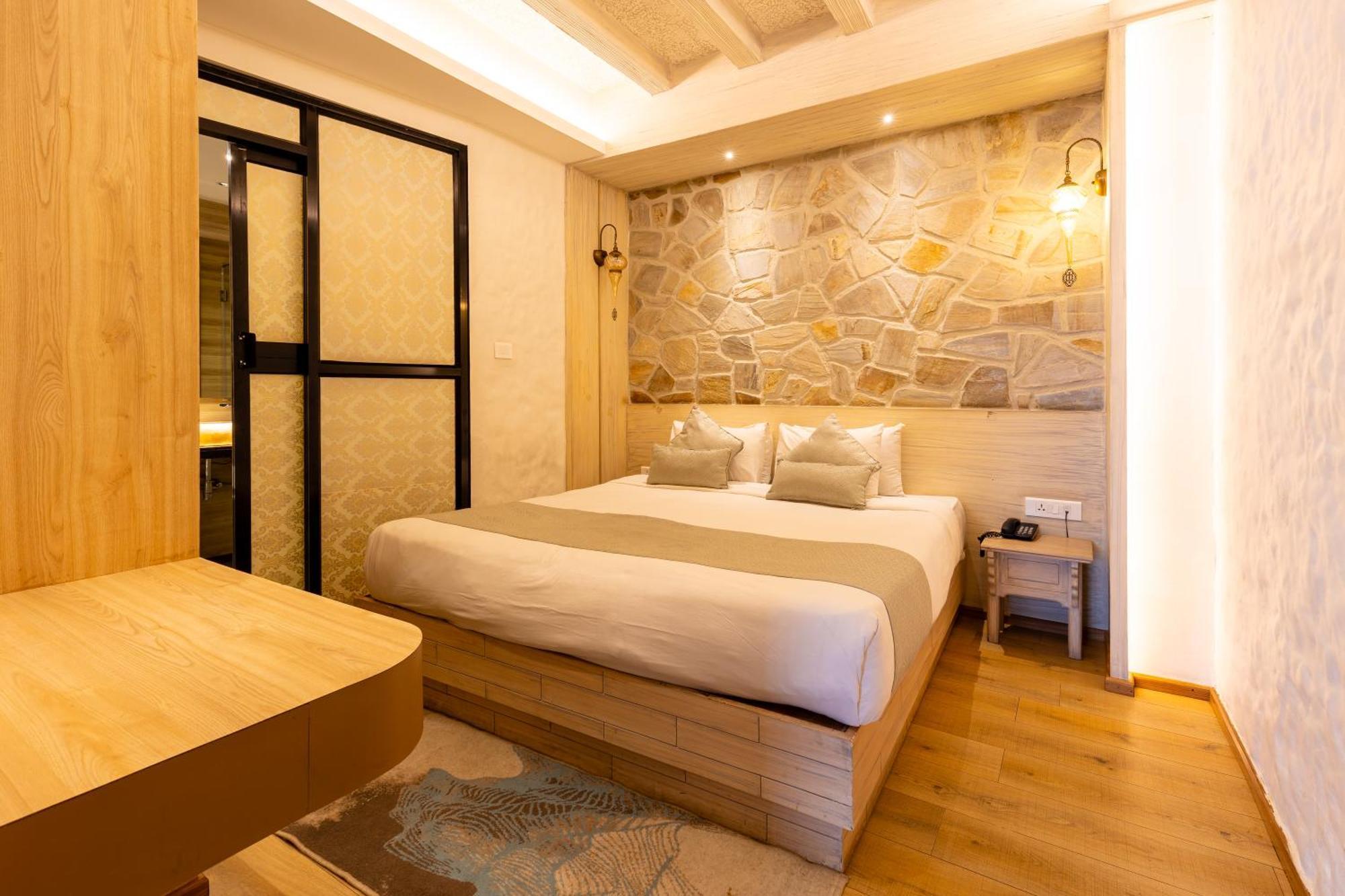 Arushi Boutique Hotel Kathmandu Bagian luar foto