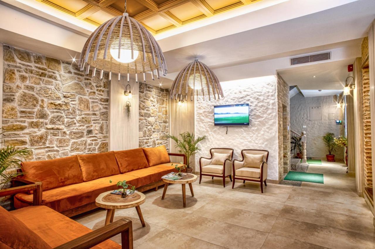 Arushi Boutique Hotel Kathmandu Bagian luar foto